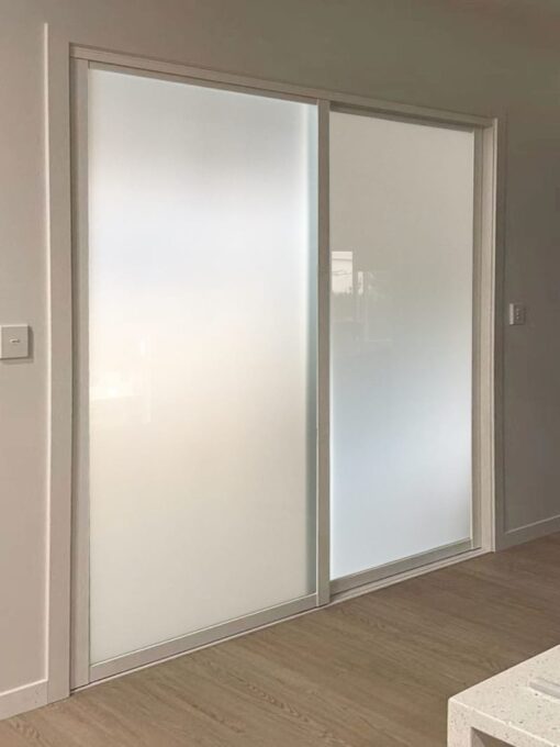 Frosted toughened glass sliding door set.pic