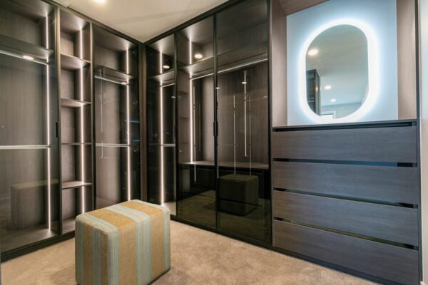 Grey Toughen Glass door LEDs on