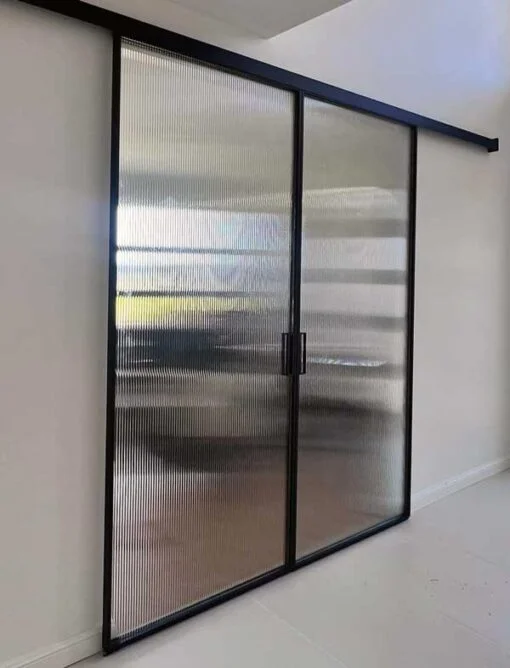 narrow-reeded-glass-soft-stop-sliding-door-3