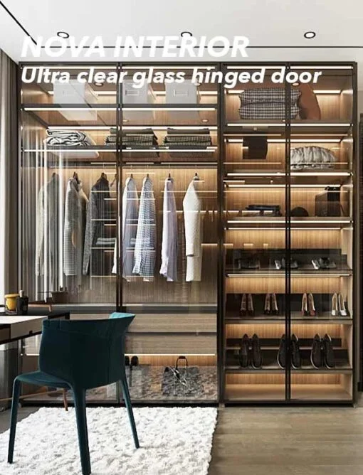 ultra-clear-glass-hinged-door