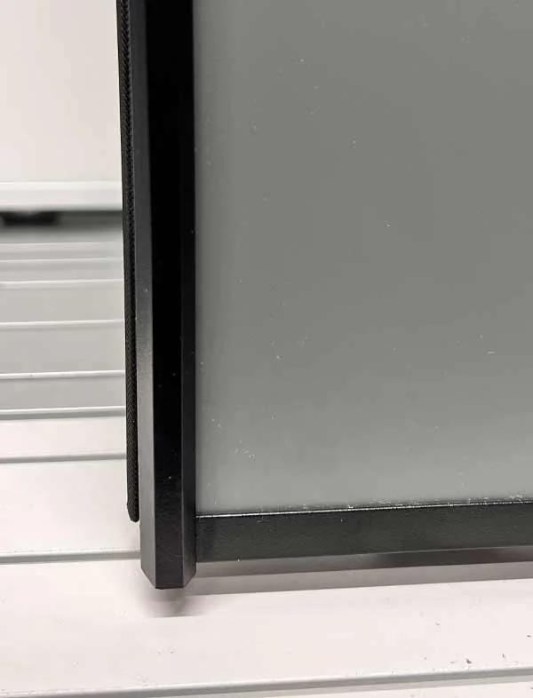black-modern-detail-2