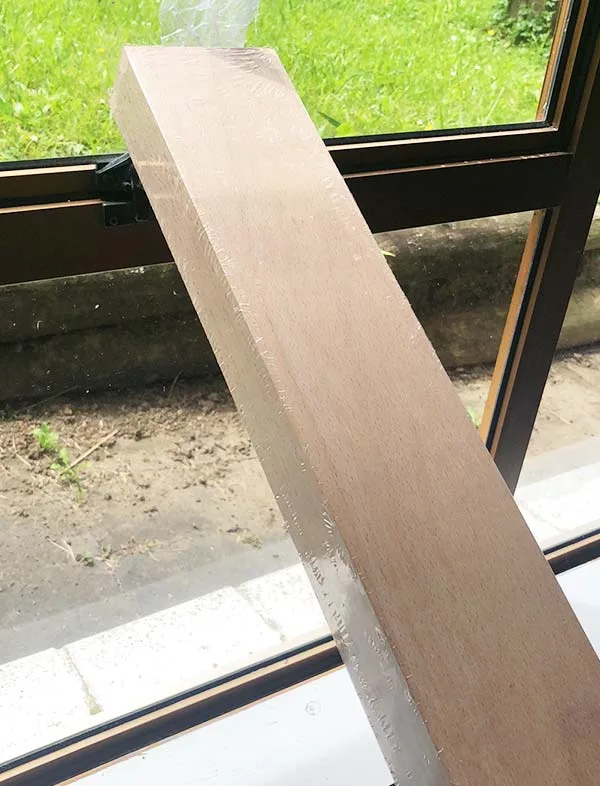 70x42-Timber-Screen-tube-packaging